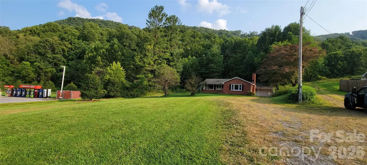 3201 Dellwood Road, Waynesville, NC 28786 - Image #1