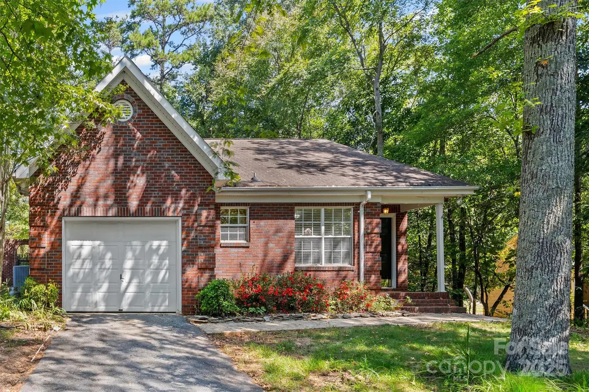 15901 Lawyers Road, Matthews, NC 28104 - Image #1