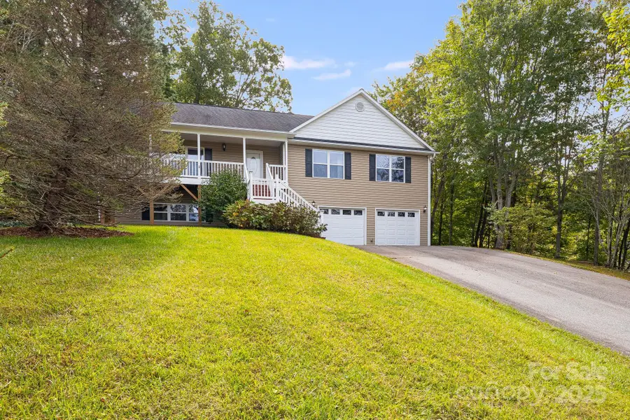 207 Christina Court, Asheville, NC 28806 - Image #2