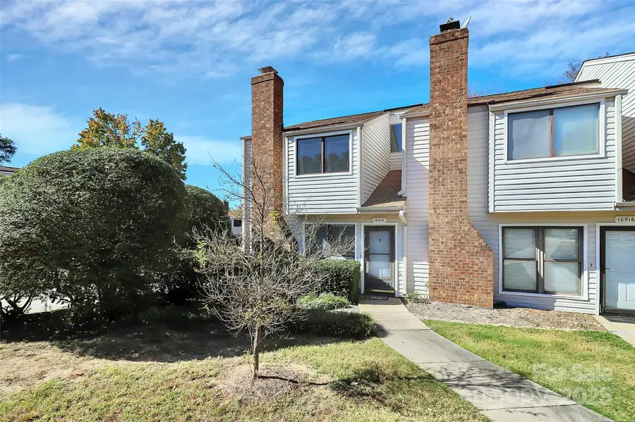 10918 Carmel Crossing Road, Charlotte, NC 28226 - Image #2