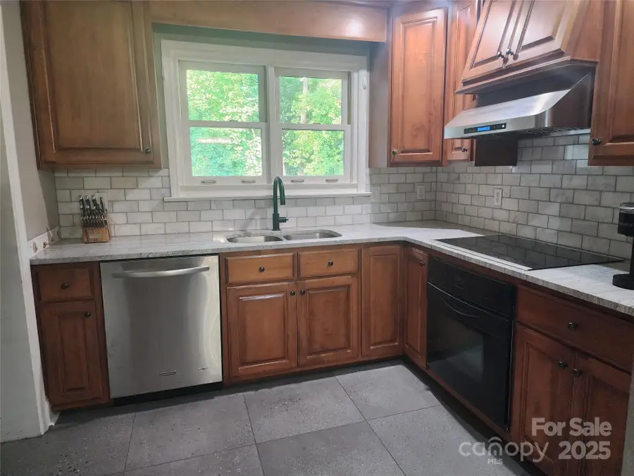 148 Palaside Drive Ne, Concord, NC 28025 - Image #3