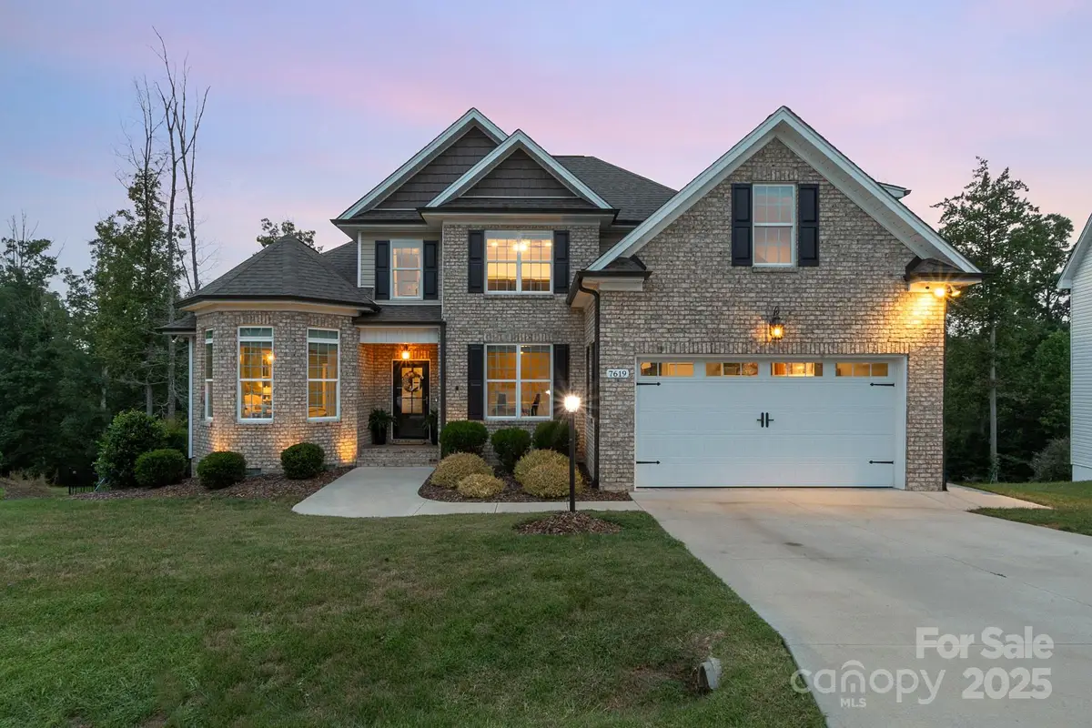 7619 Monty Drive, Kernersville, NC 27284 - Image #1