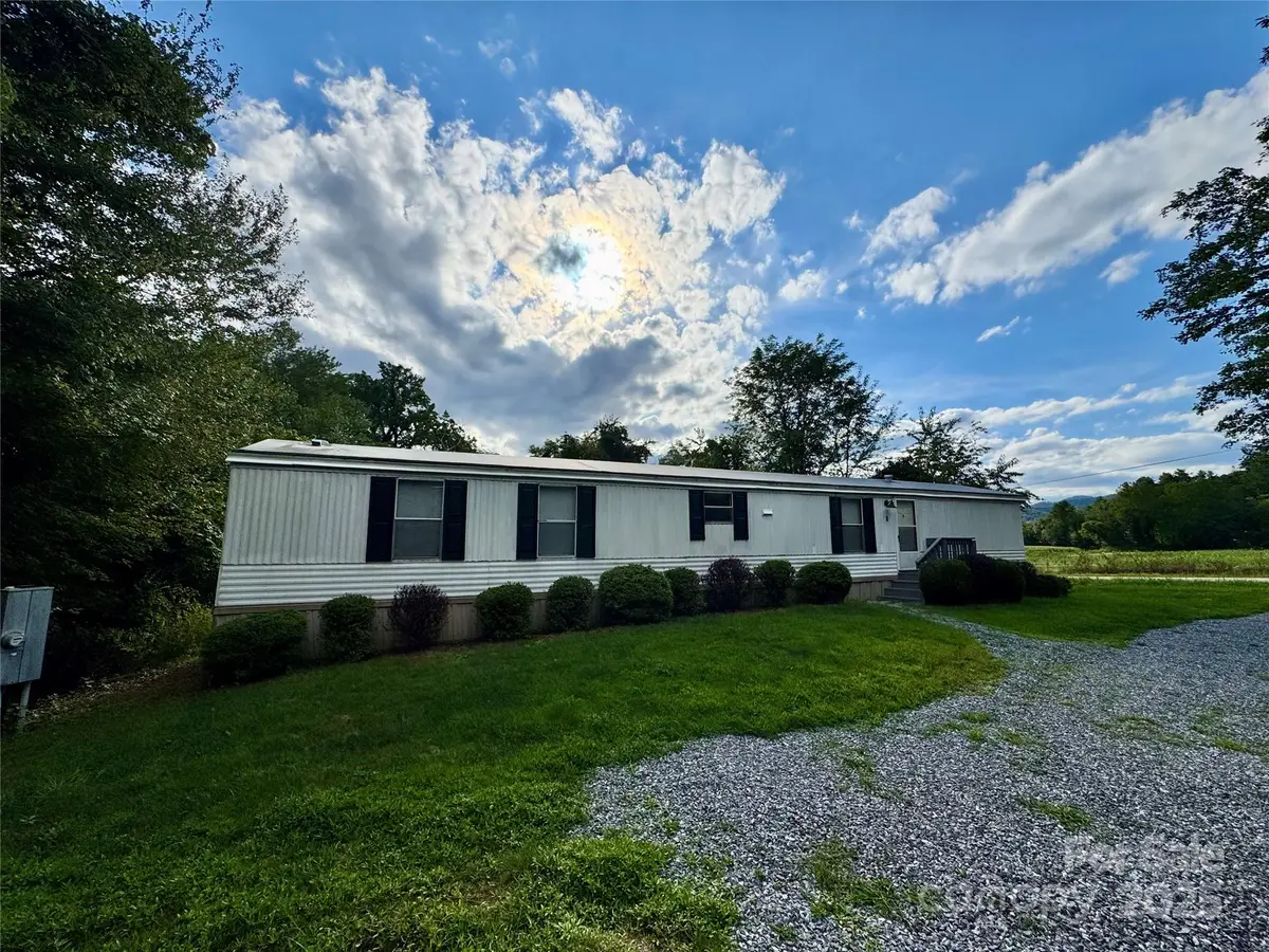 6 Davidson Road, Swannanoa, NC 28778 - Image #1