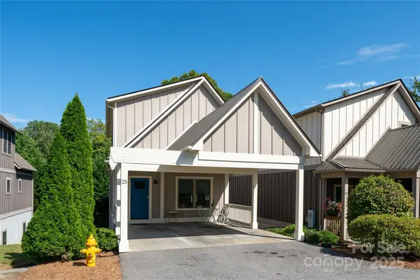 25 Gratitude Drive, Asheville, NC 28806