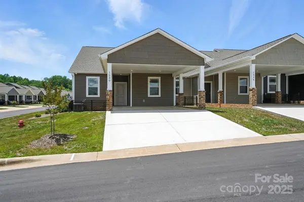 1530 29th Street Se, Hickory, NC 28602