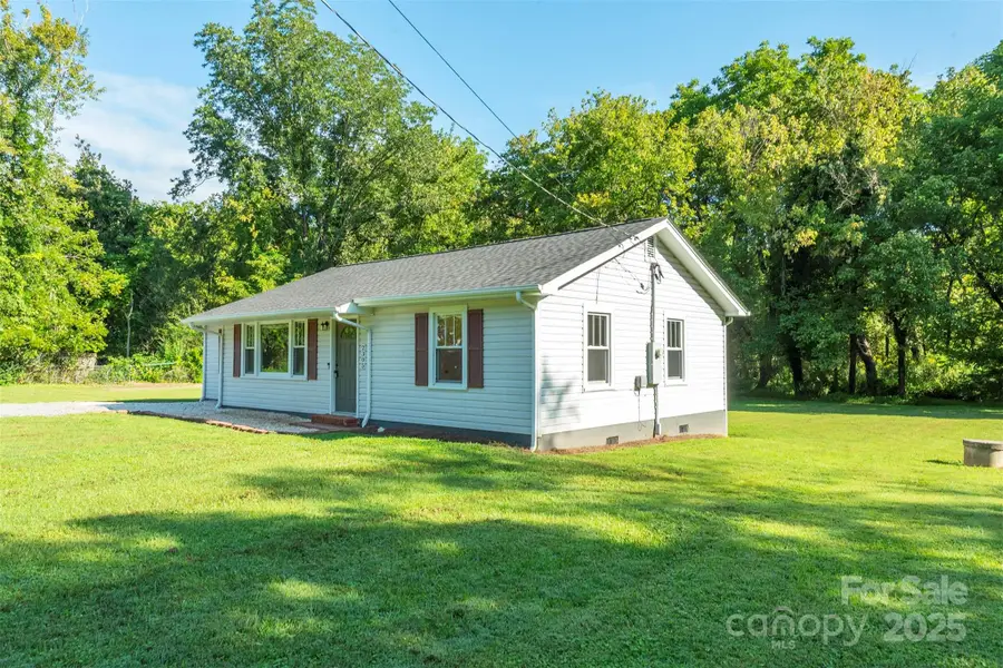 2305 Rutherford Road, Marion, NC 28752 - Image #3