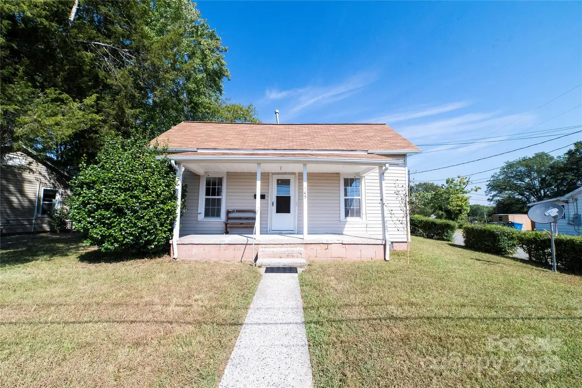 345 14th Avenue Ne, Hickory, NC 28601 - Image #1