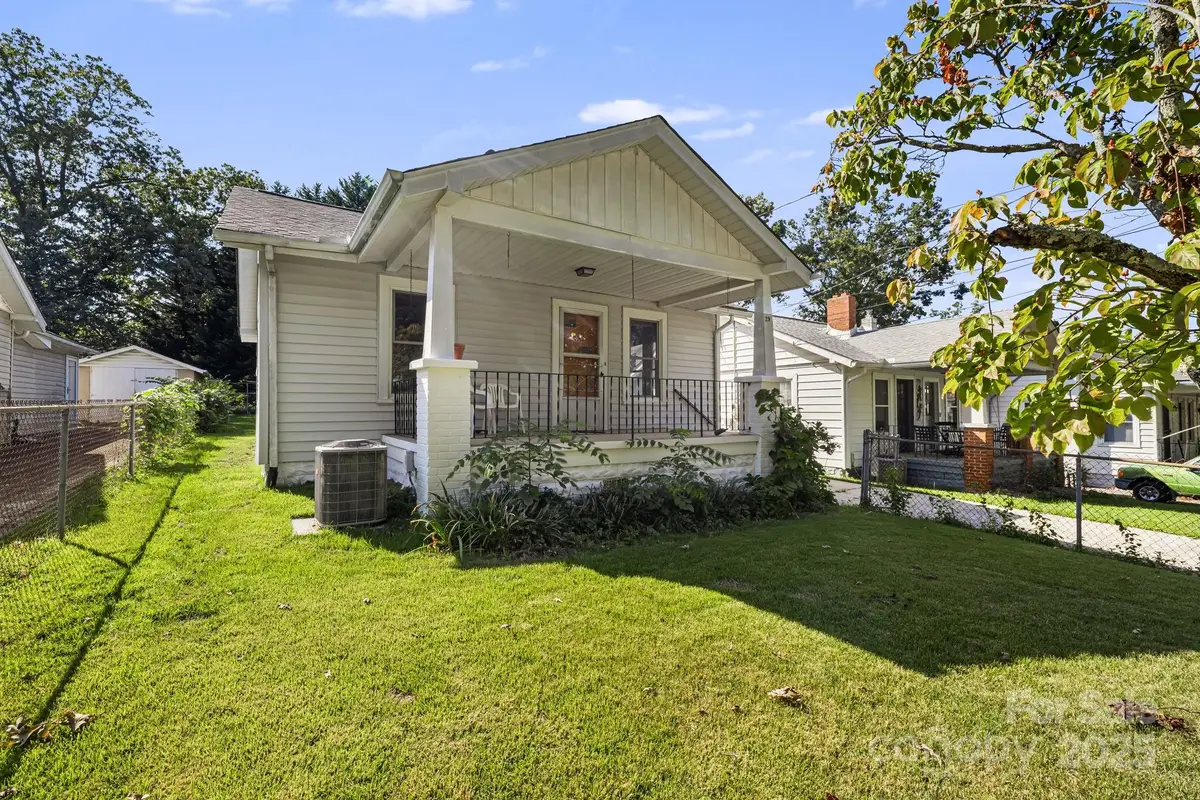 29 Oteen Park Place, Asheville, NC 28805 - Image #1
