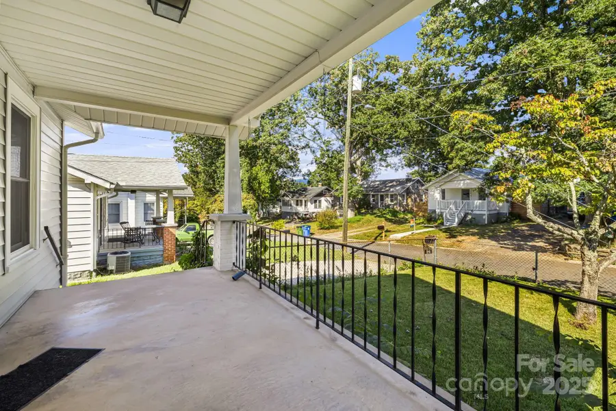29 Oteen Park Place, Asheville, NC 28805 - Image #2