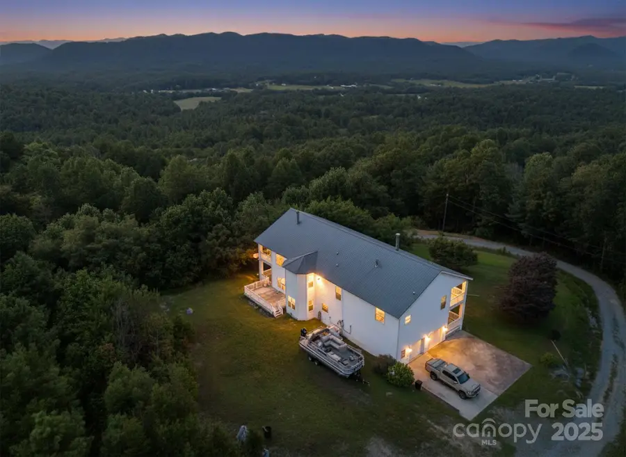 3575 Chetola Drive, Lenoir, NC 28645 - Image #2