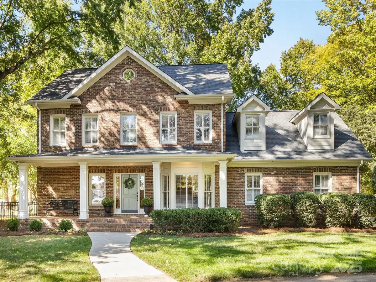 608 Olde Cotswold Court, Charlotte, NC 28211 - Image #1