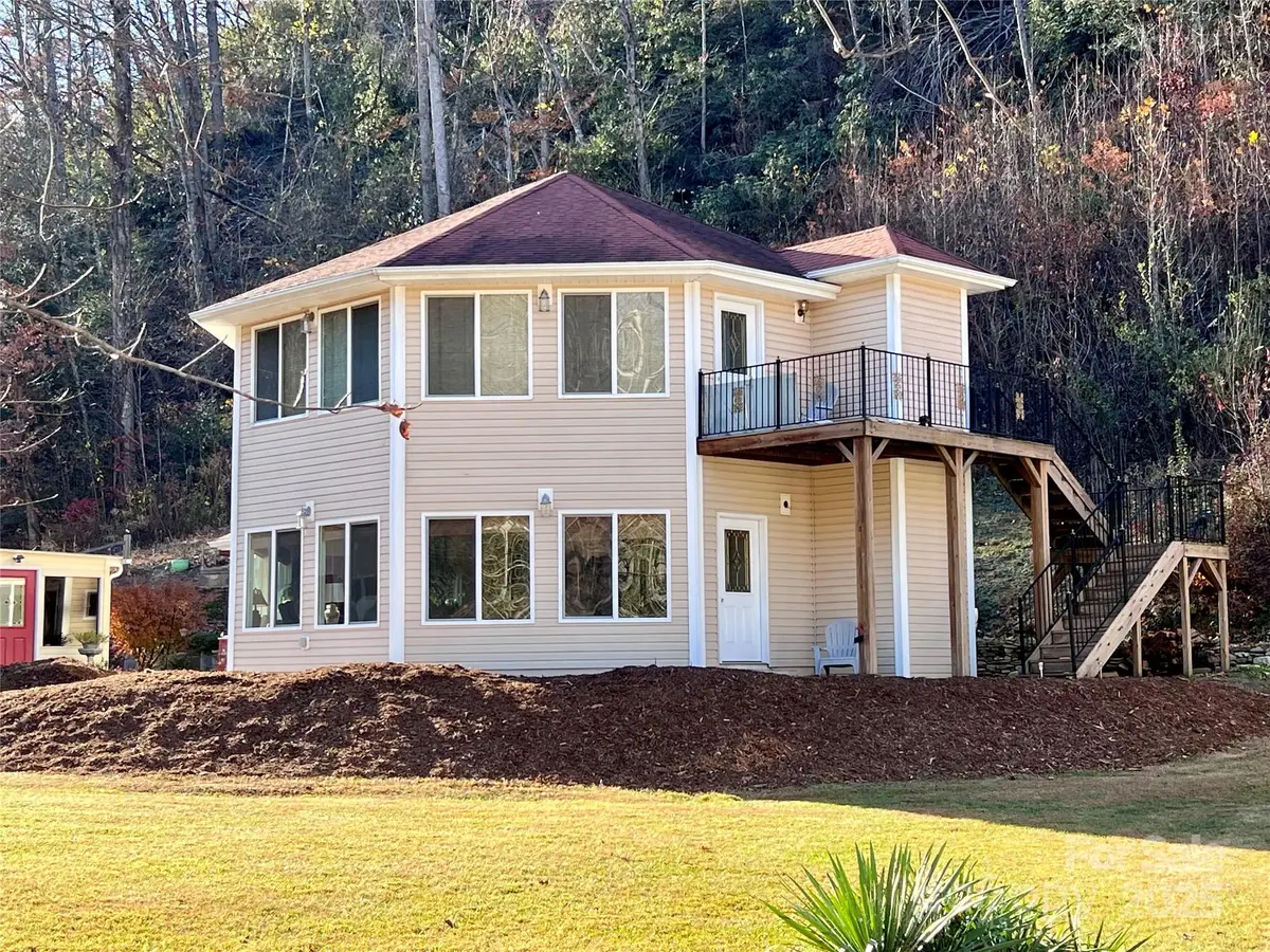 214 Locust Cove Road, Marion, NC 28752 - Image #1