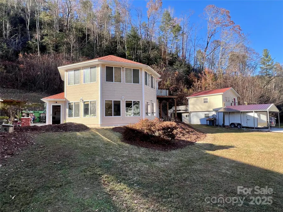 214 Locust Cove Road, Marion, NC 28752 - Image #2
