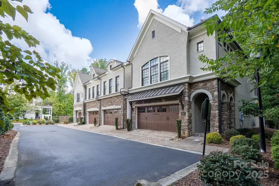 5041 Vernet Lane, Charlotte, NC 28210 - Image #2