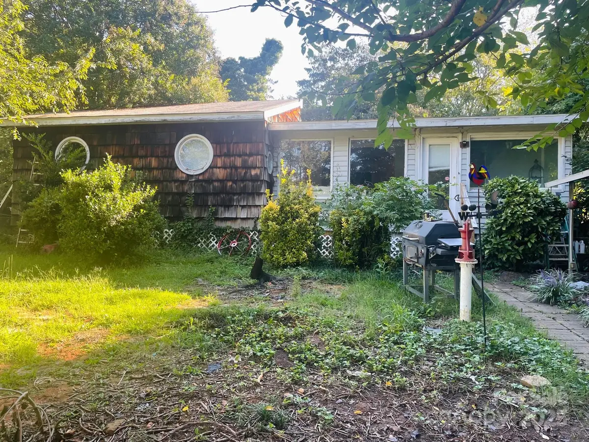 137 Gondola Road, Mooresville, NC 28117 - Image #1