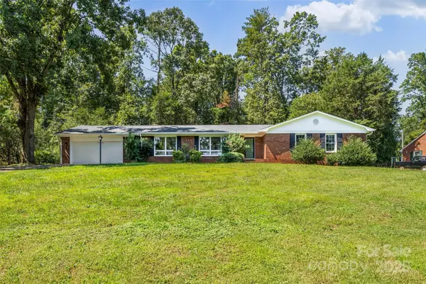 101 Woodsway Lane, Morganton, NC 28655
