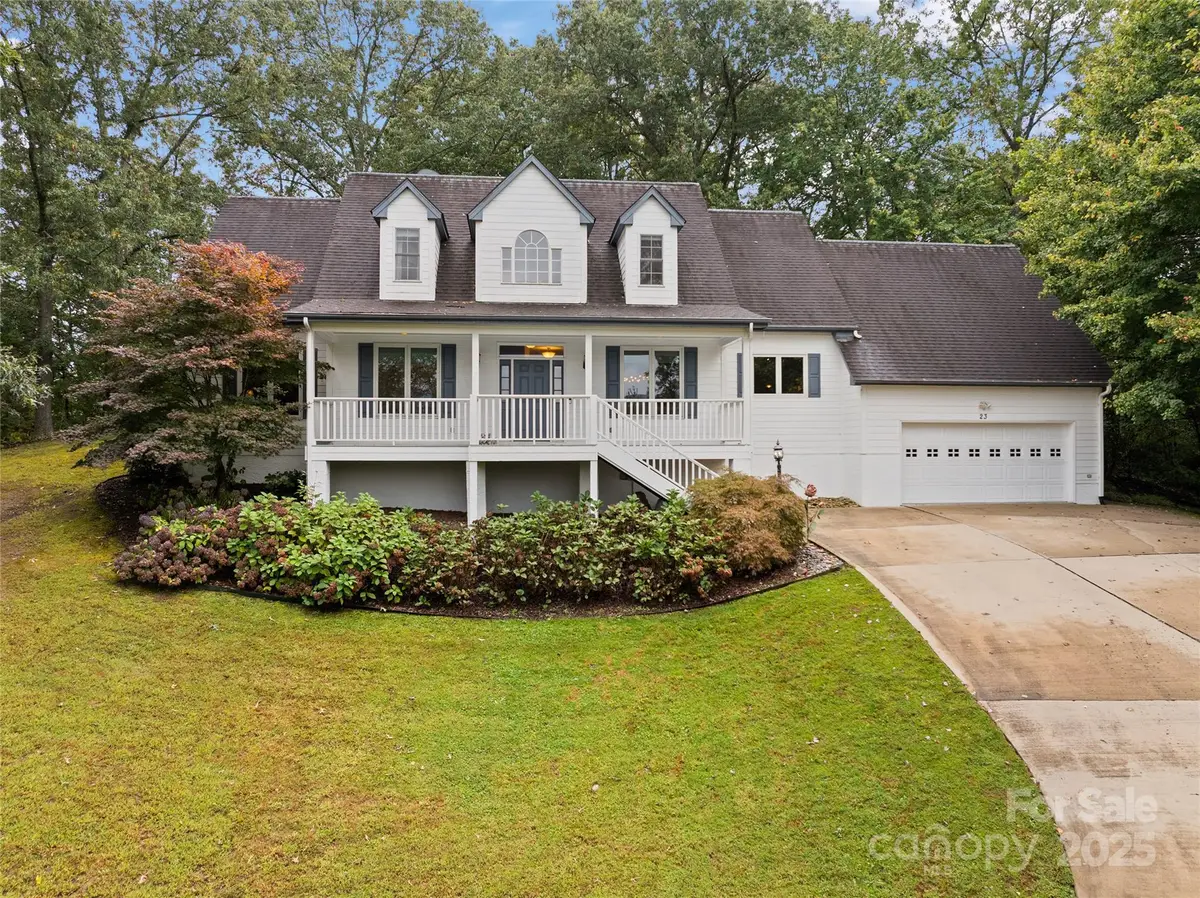 23 Clear Vista Drive, Asheville, NC 28805 - Image #1