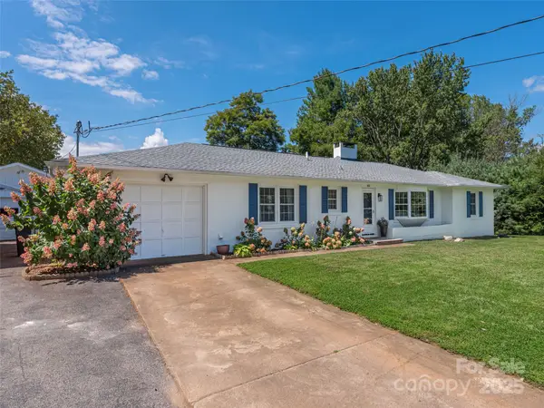 868 Mulberry Street, Clyde, NC 28721