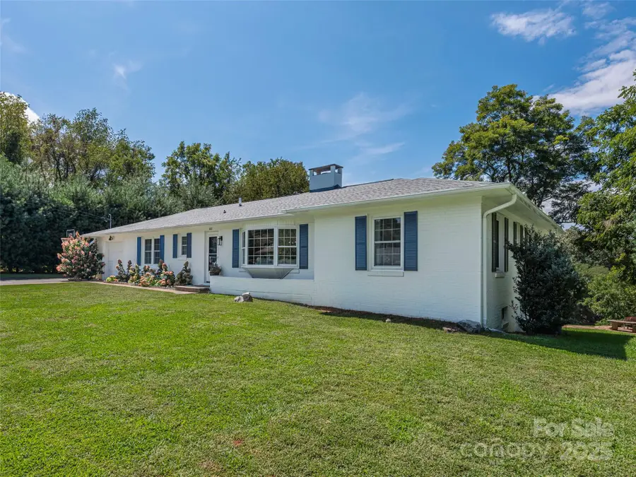 868 Mulberry Street, Clyde, NC 28721 - Image #2