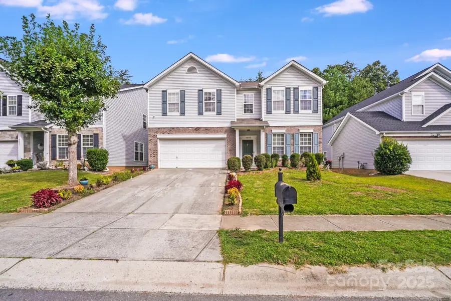 16035 Long Talon Way, Charlotte, NC 28278 - Image #3