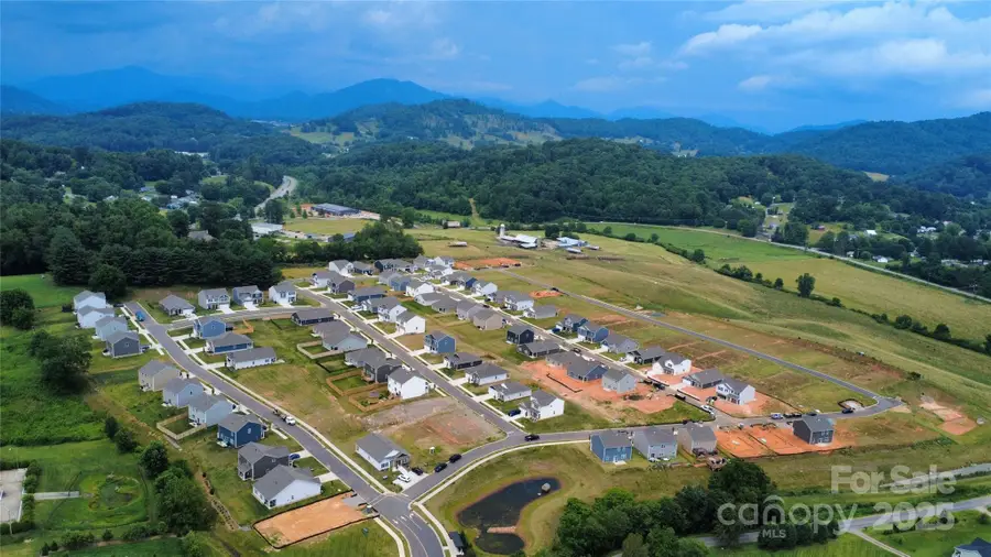 84 Queen Valley Way, Waynesville, NC 28786 - Image #2