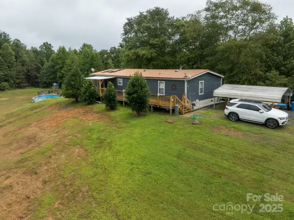 1614 Old North Road, Lenoir, NC 28645