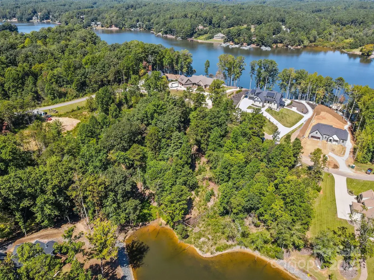 5743 Lake Pointe Drive, Granite Falls, NC 28630 - Image #1