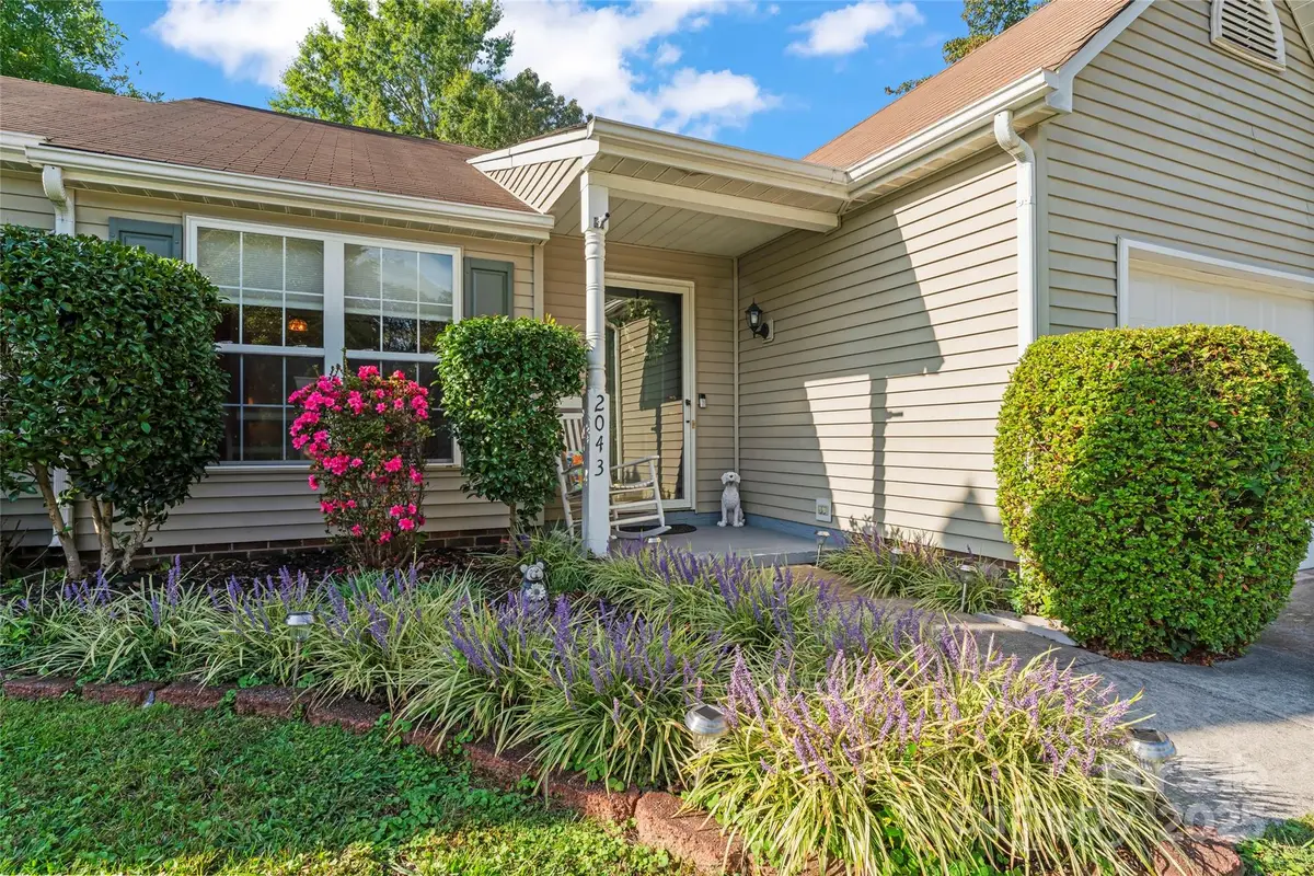 2043 Mallard Woods Place, Charlotte, NC 28262 - Image #1