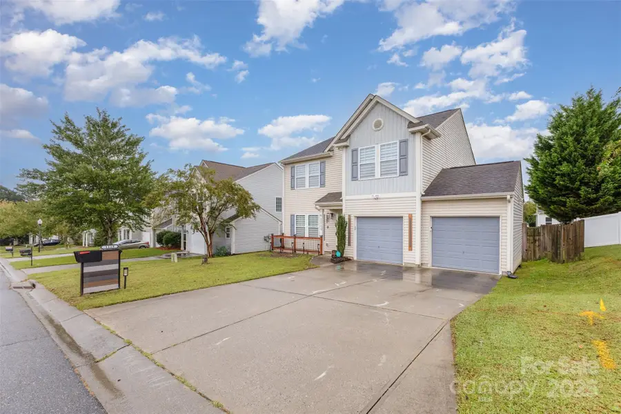 1119 Blue Topaz Drive, Dallas, NC 28034 - Image #3