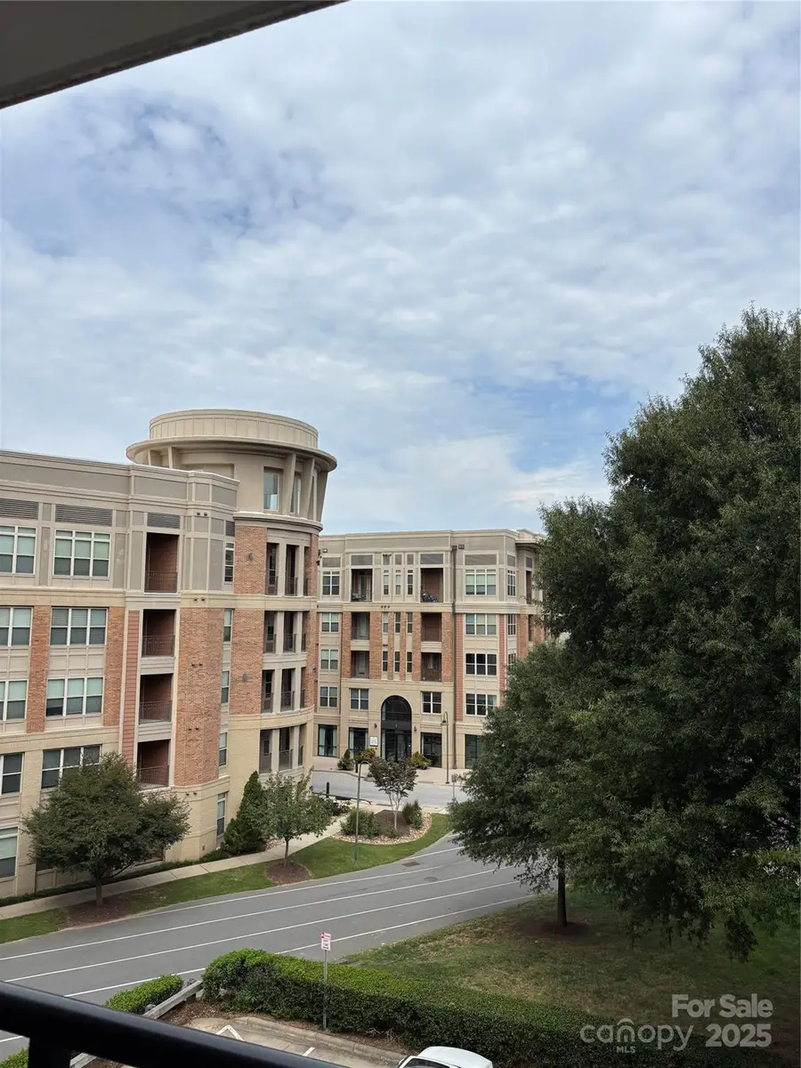 4620 Piedmont Row Drive, Charlotte, NC 28210 - Image #3