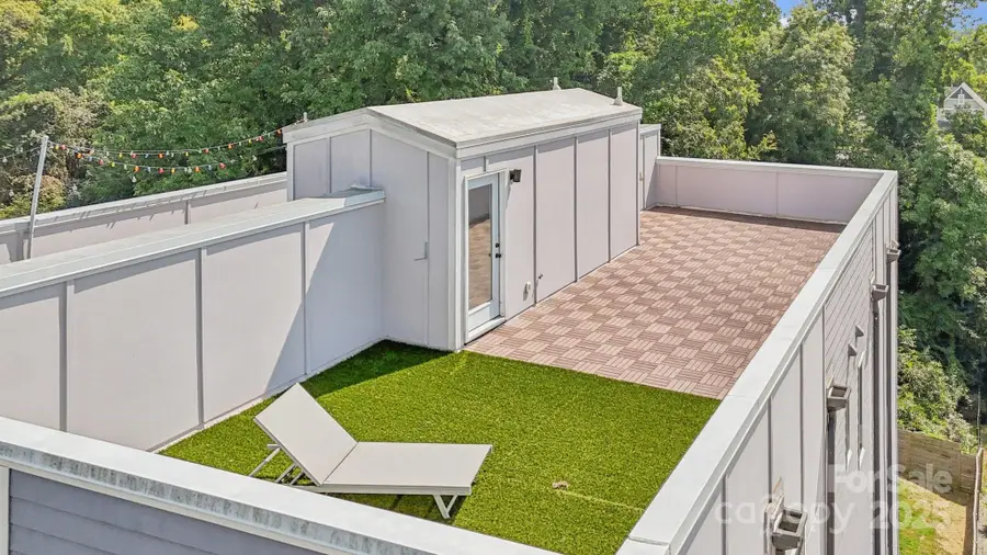 423 Coxe Avenue, Charlotte, NC 28208 - Image #2