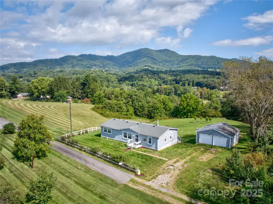 112 Melody Street, Clyde, NC 28721 - Image #2