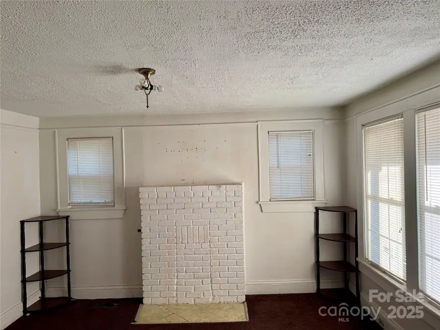 606 Campus Street, Charlotte, NC 28216 - Image #3