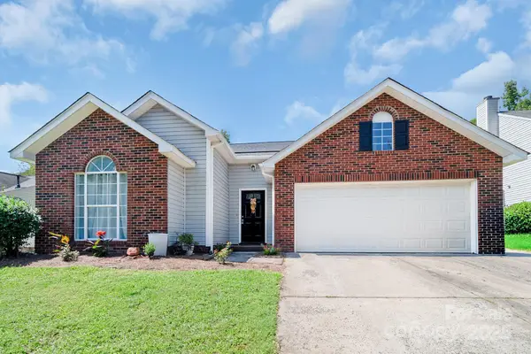 8123 Vermilion Drive, Charlotte, NC 28215