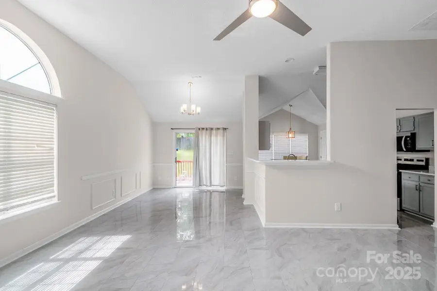 8123 Vermilion Drive, Charlotte, NC 28215 - Image #3