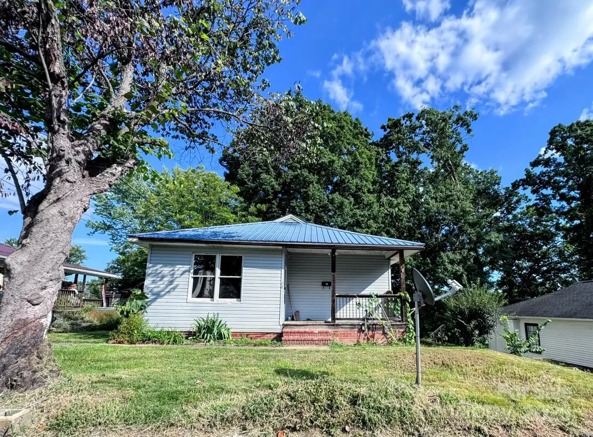 19 Thole Street, Marion, NC 28752 - Image #1