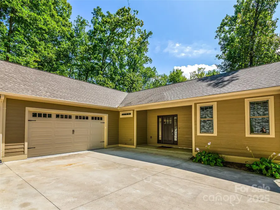 71 Willow Bend, Hendersonville, NC 28792 - Image #2