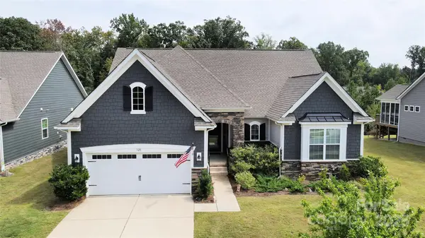121 Van Gogh Trail, Mount Holly, NC 28120