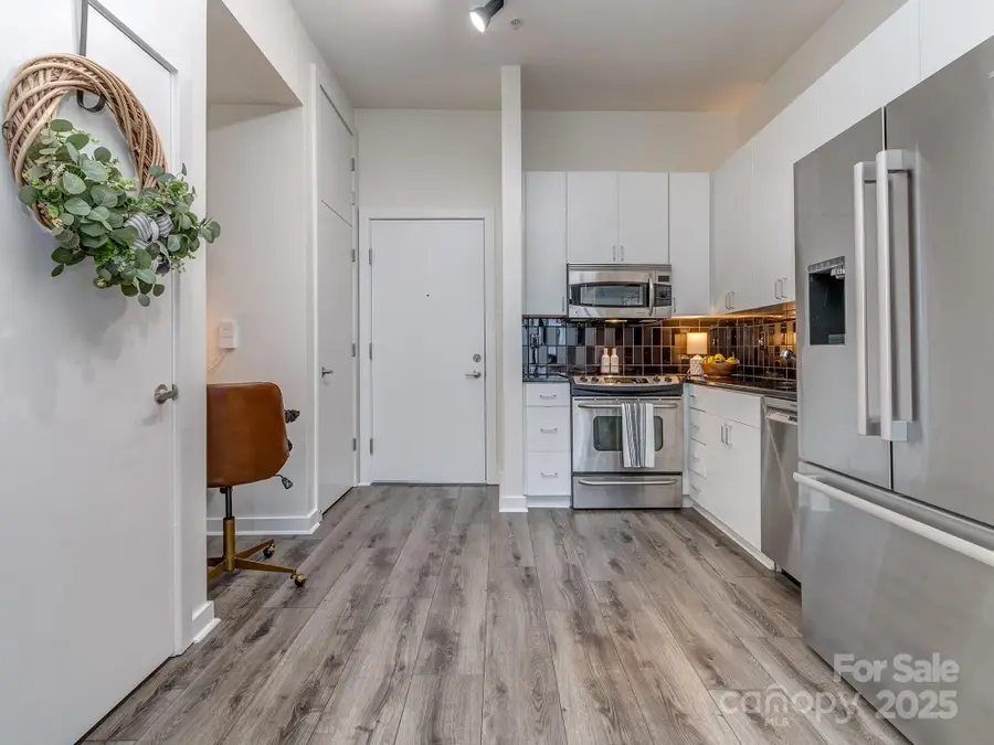 525 E Sixth Street #407, Charlotte, NC 28202 - Image #3