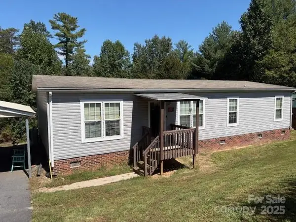 3002 Dalton Drive, Morganton, NC 28655