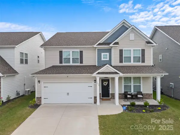 108 Thornberry Road, Hendersonville, NC 28792