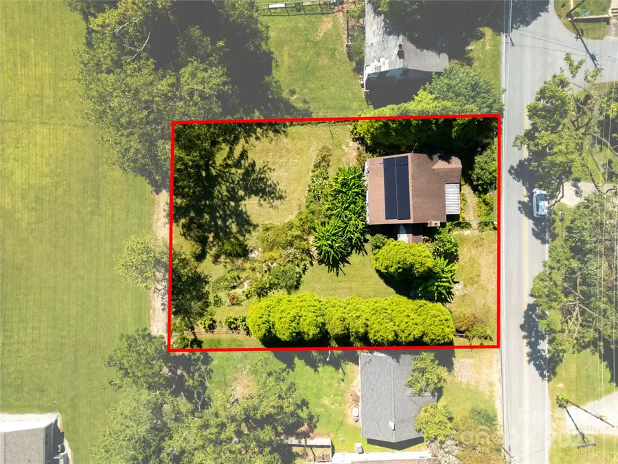 392 Old Hendersonville Highway, Brevard, NC 28712 - Image #2