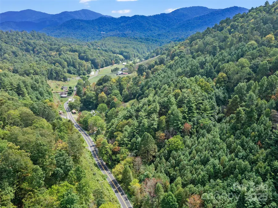 1595 Coxes Creek Road, Burnsville, NC 28714 - Image #3