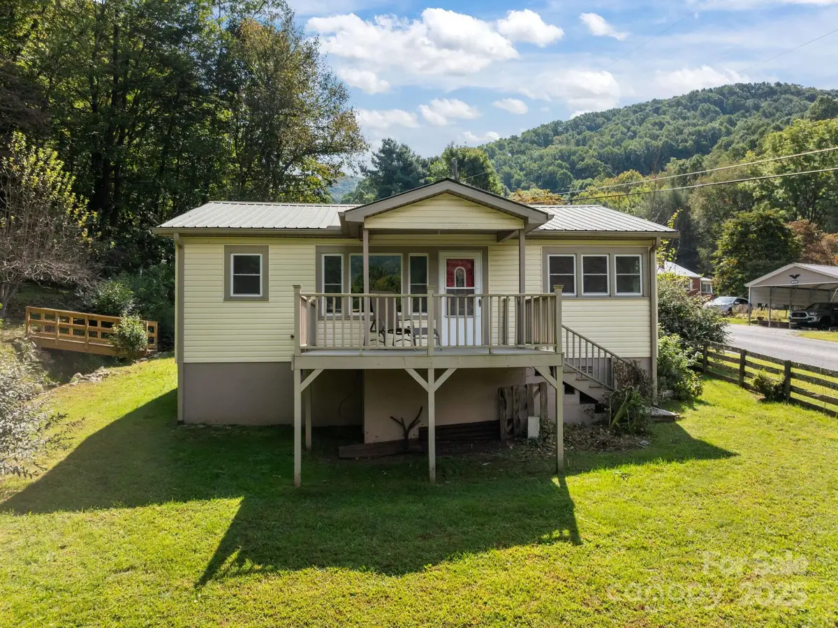 255 Red Bank Road, Waynesville, NC 28786 - Image #1