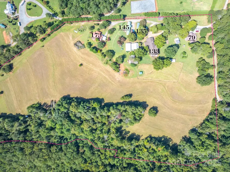 133 Pheasant Lane, Columbus, NC 28722 - Image #2