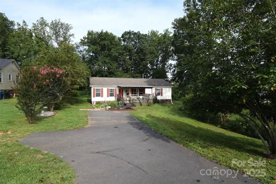 426 Dallas Stanley Highway, Dallas, NC 28034 - Image #3