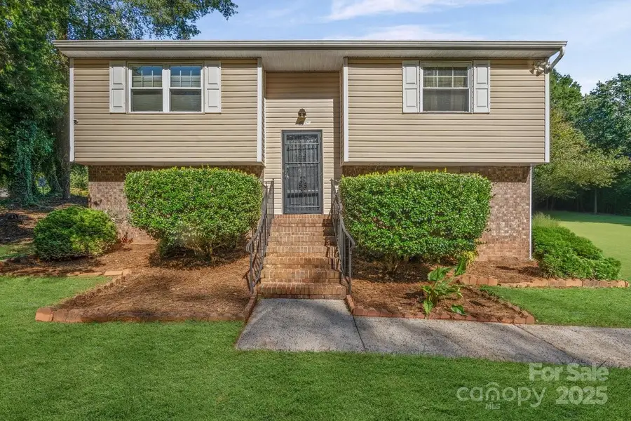 8619 Eaglewind Drive, Charlotte, NC 28212 - Image #3