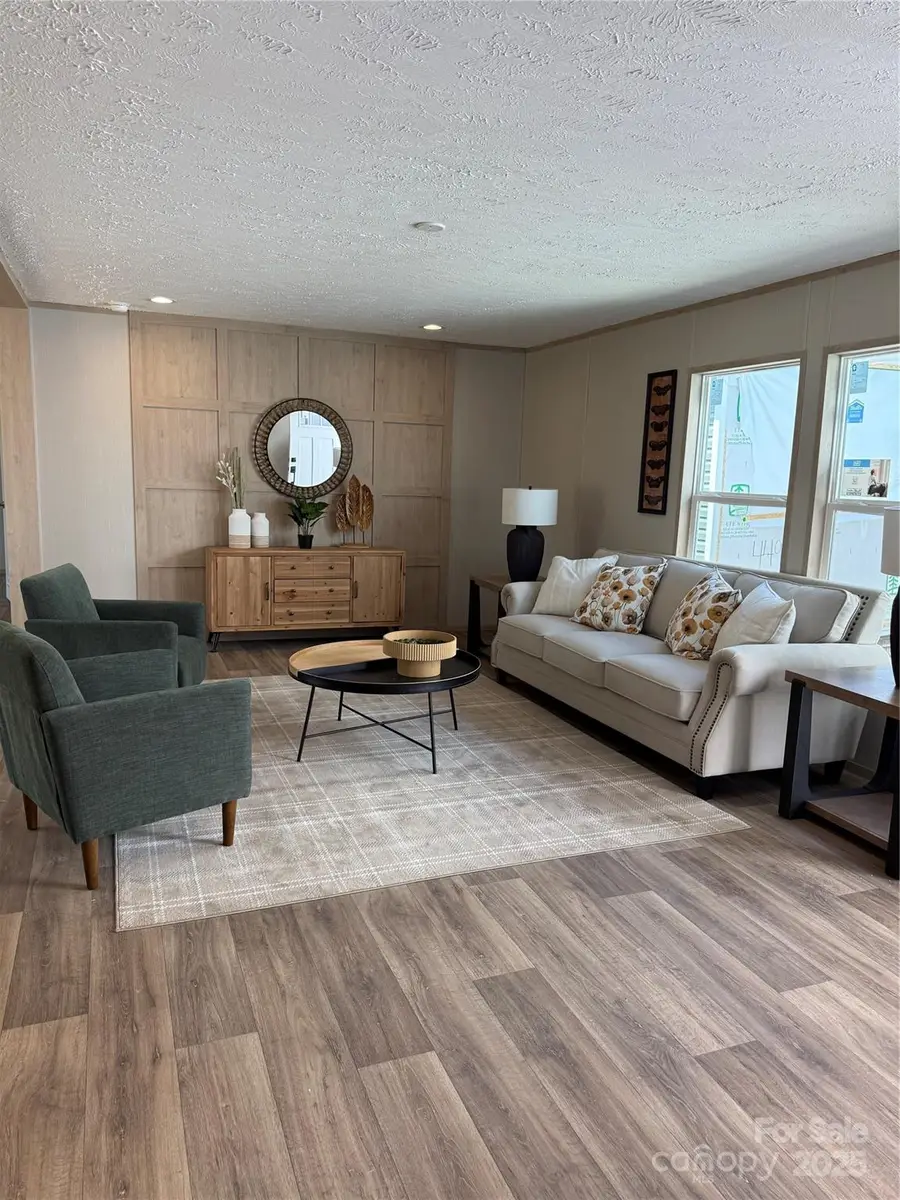 516 Lake Mullis Road, Harmony, NC 28634 - Image #2