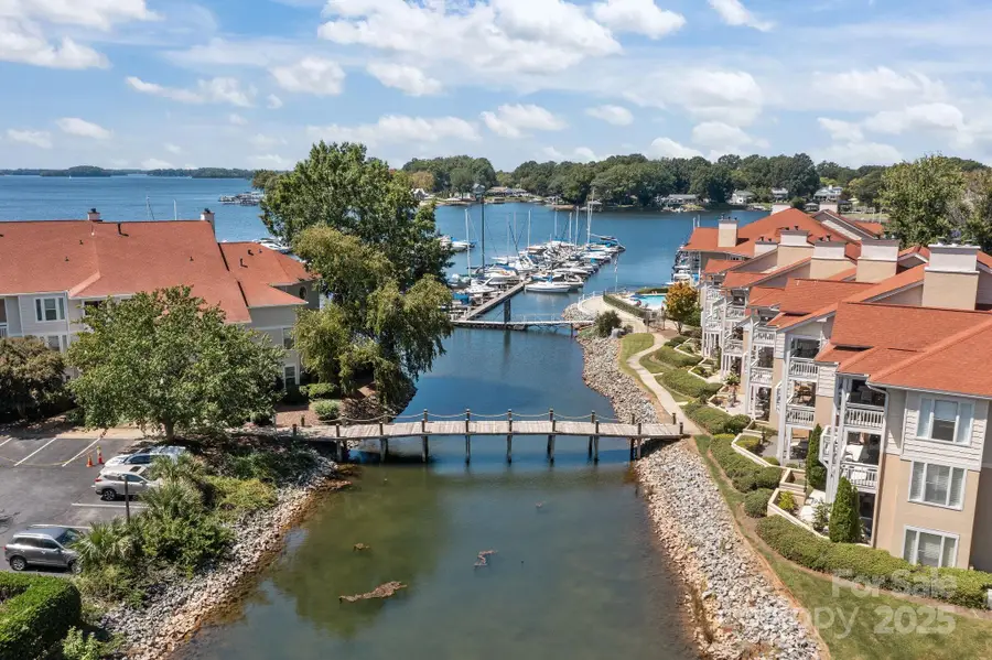 18009 Kings Point Drive #I, Cornelius, NC 28031 - Image #2