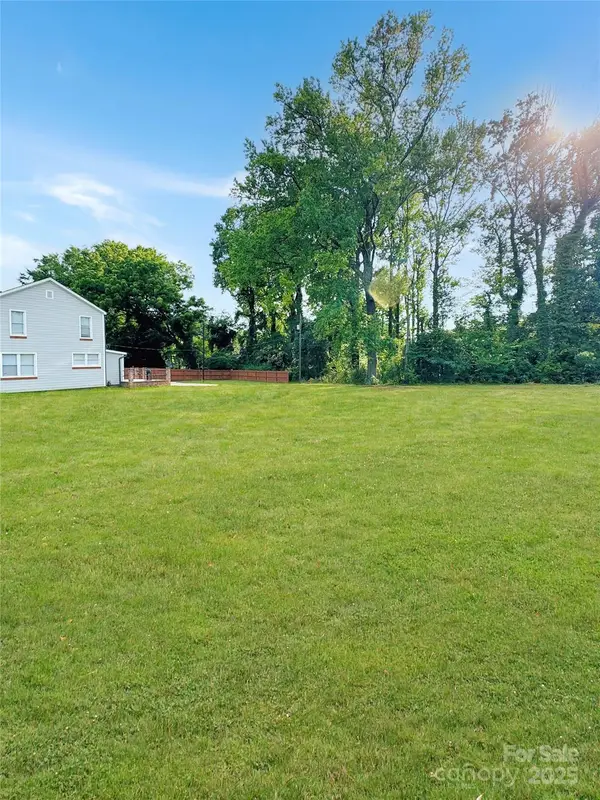 1717 Beatties Ford Road, Charlotte, NC 28216